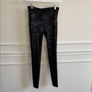SPANX Dark Camouflage Leggings
